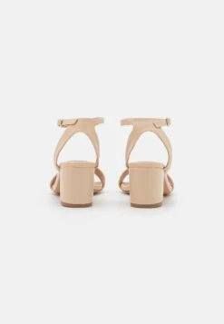 Anna Field Sandals - Off-White -Anna Field Shop 031067b0fcfc4697a0a428dabfd5d1b1