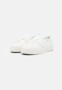 Anna Field Slip-Ons - White -Anna Field Shop 1f95d0b584f545dca6dd424bf91471e1