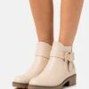 Comfort - Classic Ankle Boots