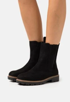 Winter Boot - Classic Ankle Boots - Black