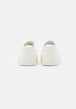 Anna Field Slip-Ons - White -Anna Field Shop bd99e09f79b2484e9b686467e7722078