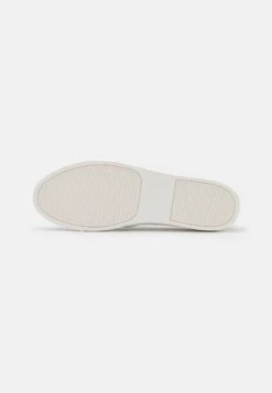 Anna Field Slip-Ons - Sand -Anna Field Shop ce6374f5bd7849d992bd934ce4c4646f