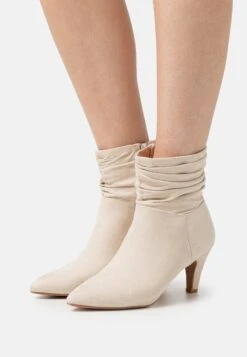 Classic Ankle Boots - Beige